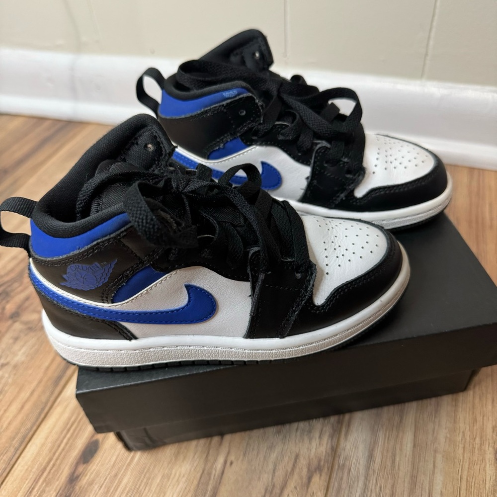 Nike Toddler Jordan 1s size 11c